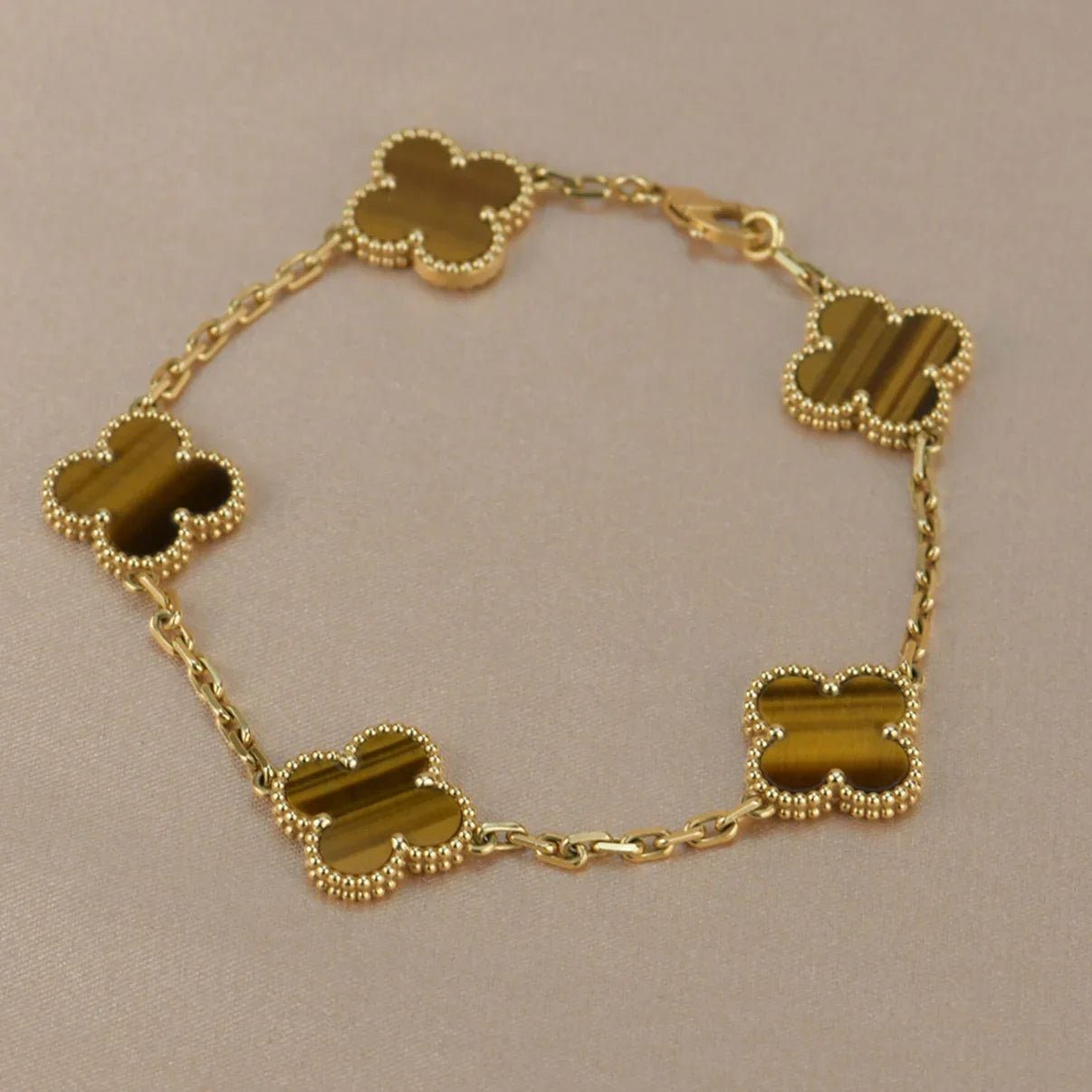 [Vicky] CLOVER 5 MOTIFS TIGER EYE BRACELET COLLECTION