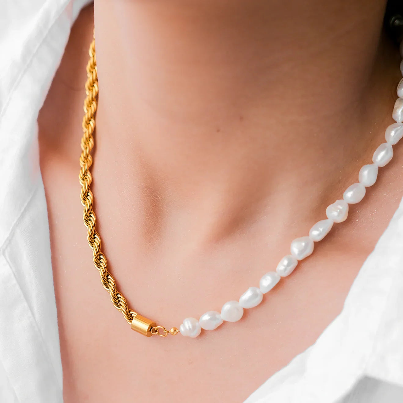 [Royal Vicky]Dualia Gold Pearl Necklace