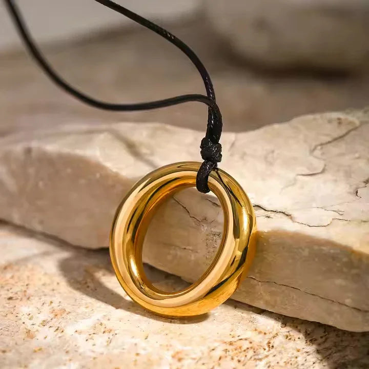 [Royal Vicky]Evanna Ring Pendant