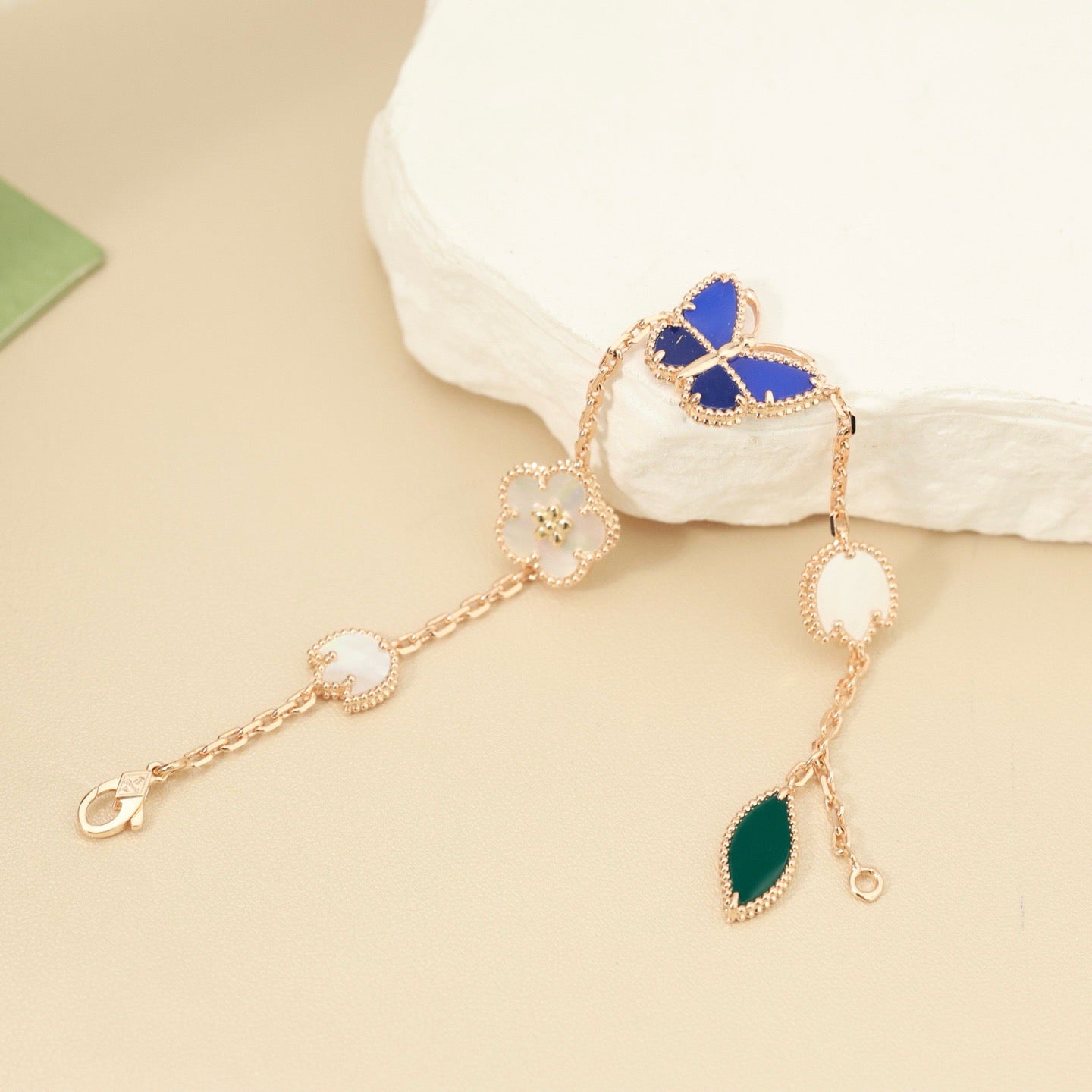 [Vicky]LUCKY SPRING BUTTERFLY 5 MOTIF BRACELET