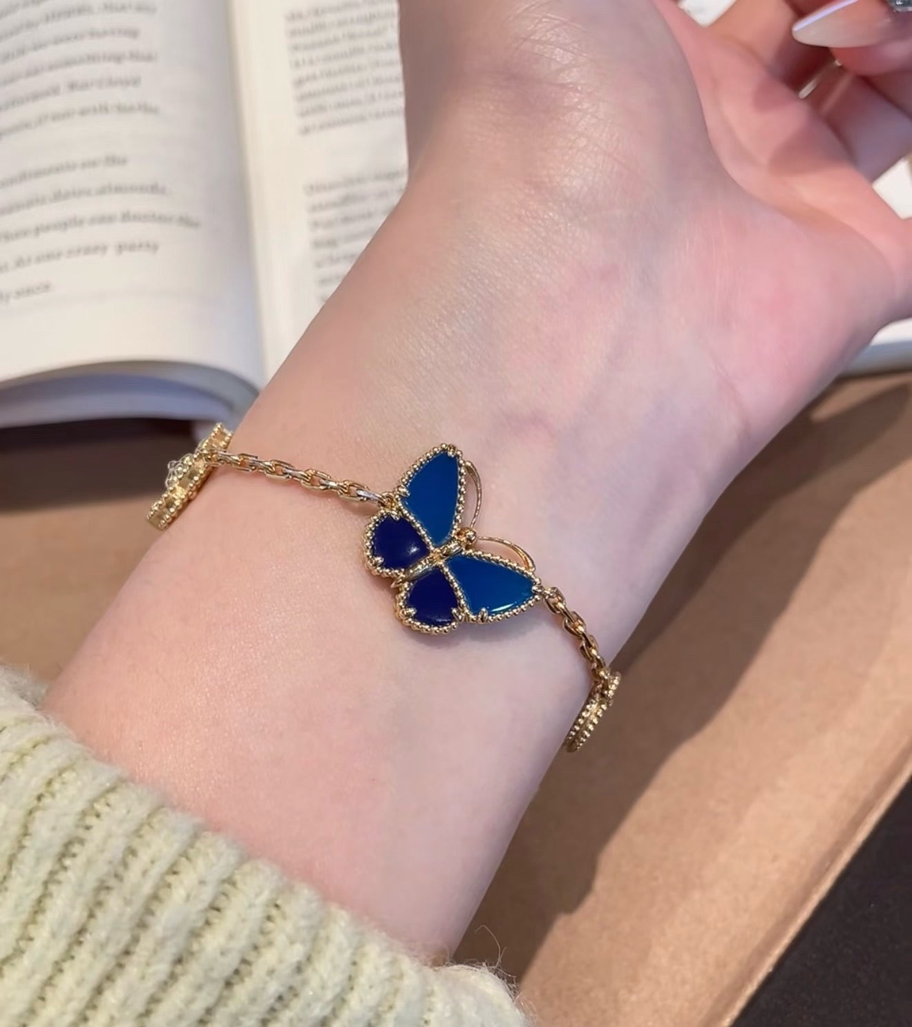 [Vicky]LUCKY SPRING BUTTERFLY 5 MOTIF BRACELET