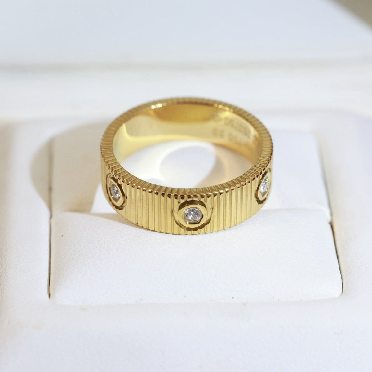 [Royal&Vicky]LOVE 6.5MM UNLIMITED RING, 6 DIAMONDS