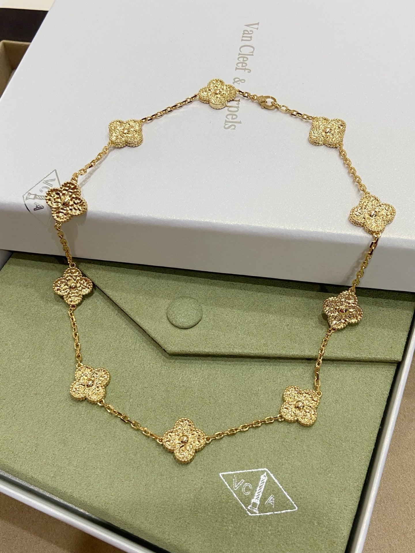 [Vicky]CLOVER 6 MOTIFS BRONZING BRACELET