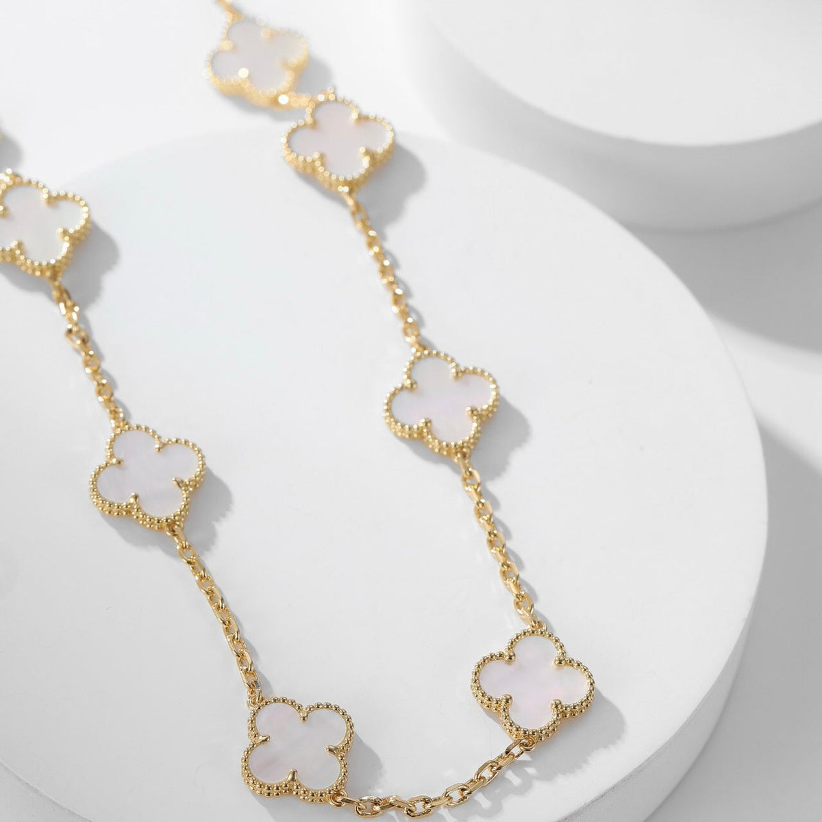 [Royal&Vicky]CLOVER 10 MOTIFS WHITE MOTHER OF PEARL NECKLACE
