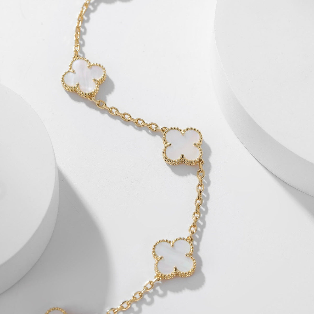 [Royal&Vicky]CLOVER 10 MOTIFS WHITE MOTHER OF PEARL NECKLACE