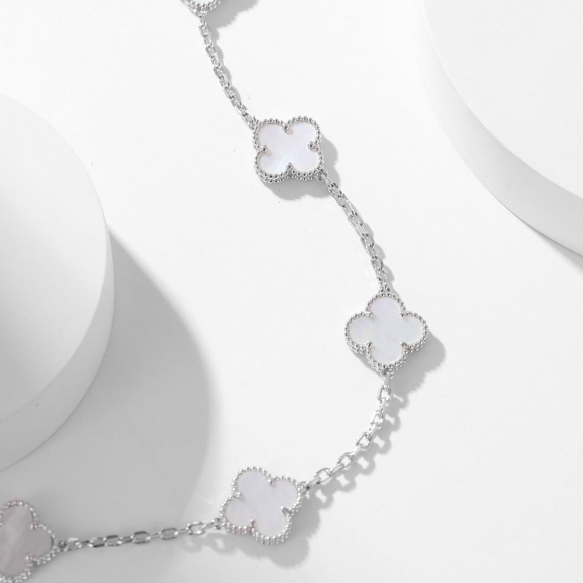 [Royal&Vicky]CLOVER 10 MOTIFS WHITE MOTHER OF PEARL NECKLACE