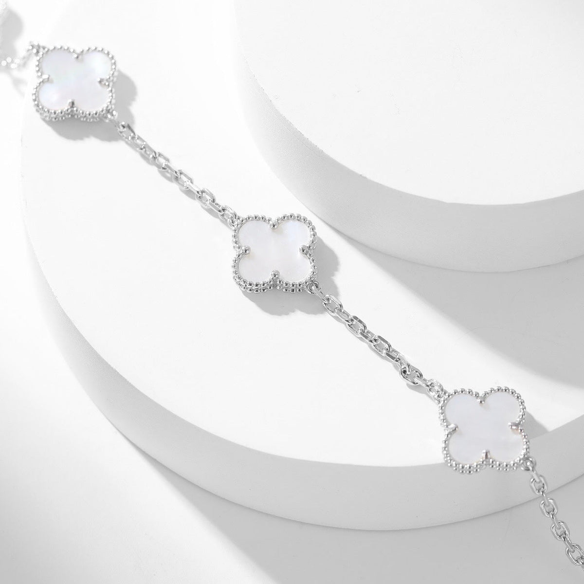 [Royal&Vicky]CLOVER 10 MOTIFS WHITE MOTHER OF PEARL NECKLACE