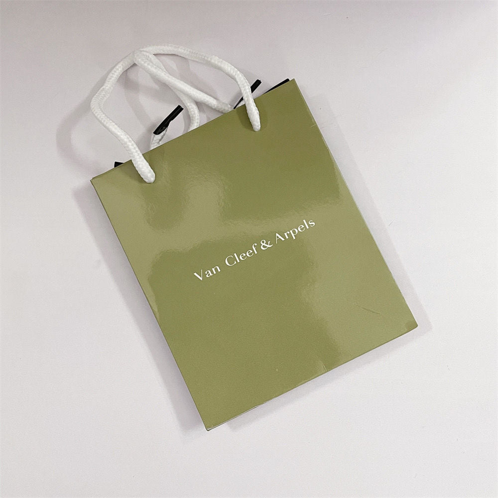 [ロイヤル&ヴィッキー]VA クローバー ブレスレット ネックレス リング ボックス ギフトバッグ