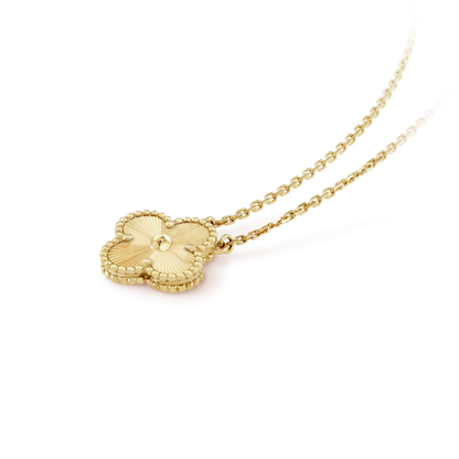 [ヴィッキー]クローバー 15MM レーザーネックレス