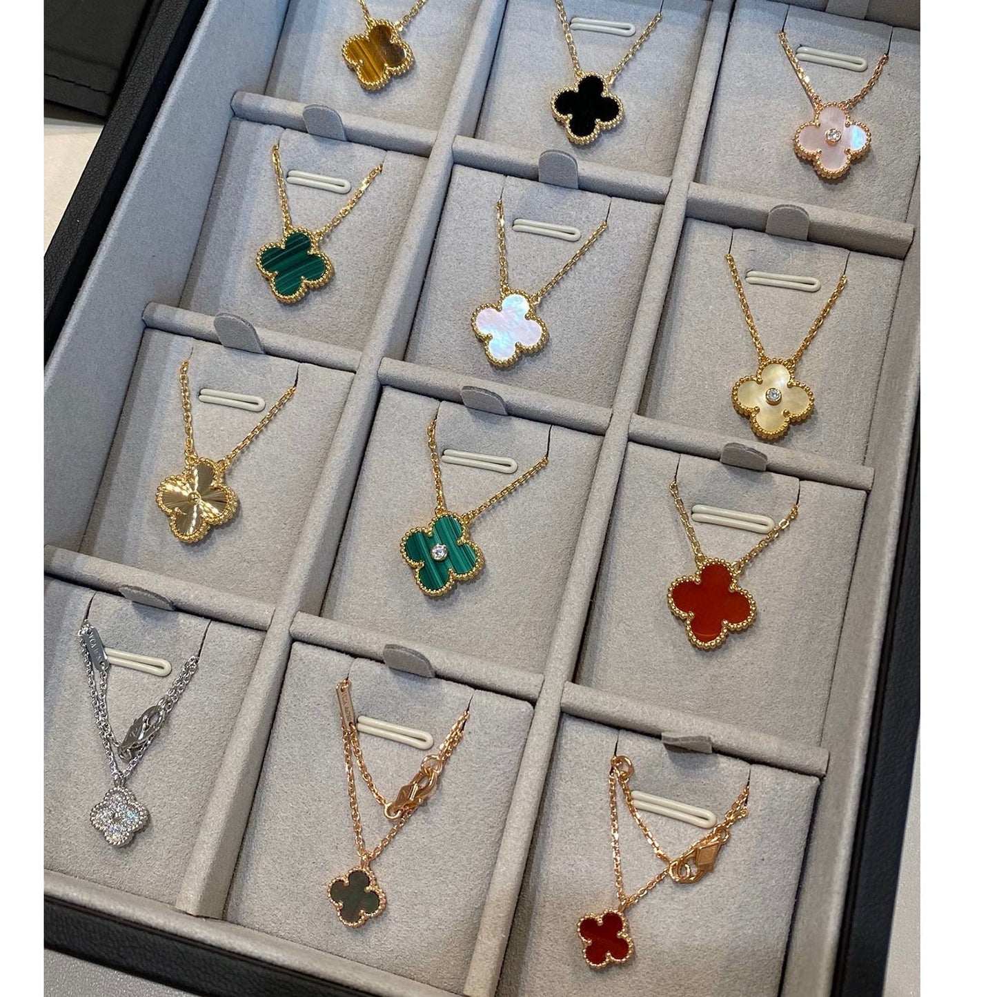 [Vicky]CLOVER 15MM BLACK ONYX SINGLE FLOWER NECKLACE