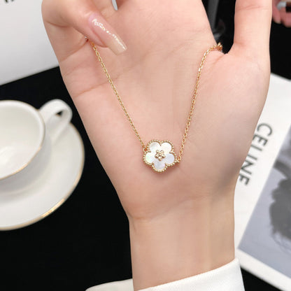 [Vicky]LUCKY  WHITE MOP  PLUM BLOSSOM NECKLACE