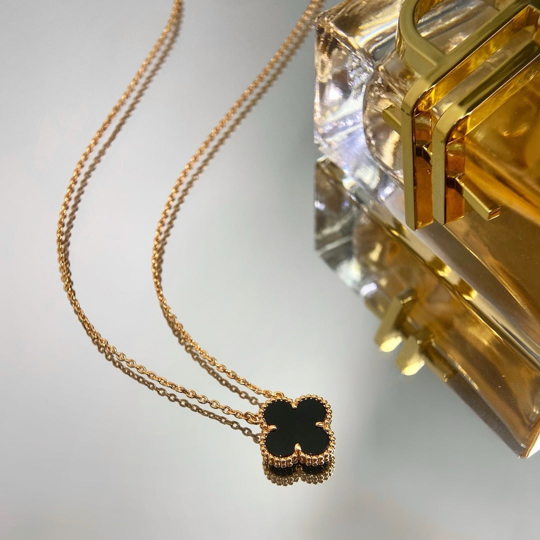 [Vicky]CLOVER 15MM BLACK ONYX SINGLE FLOWER NECKLACE