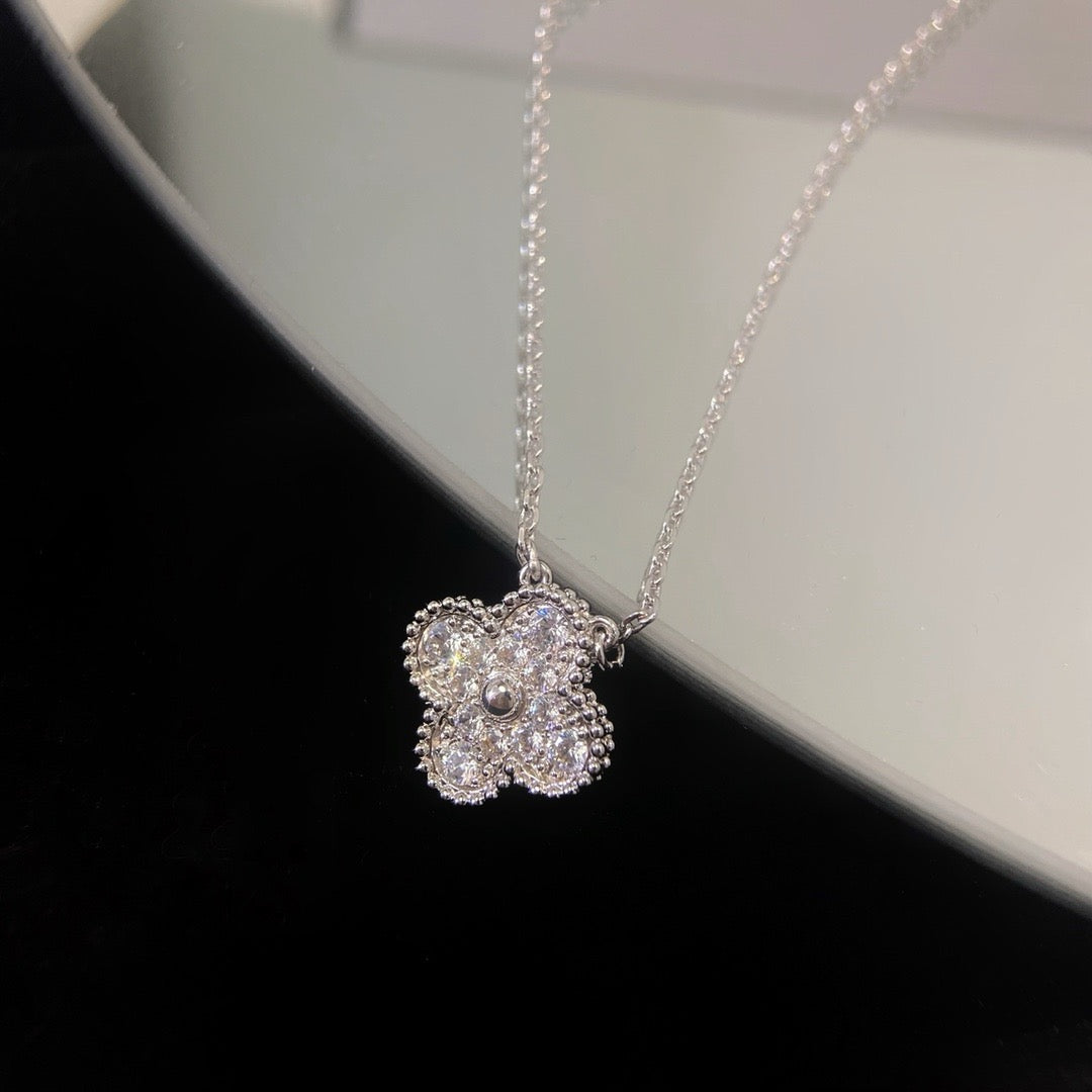 [Vicky]CLOVER 15MM DIAMOND SINGLE FLOWER NECKLACE
