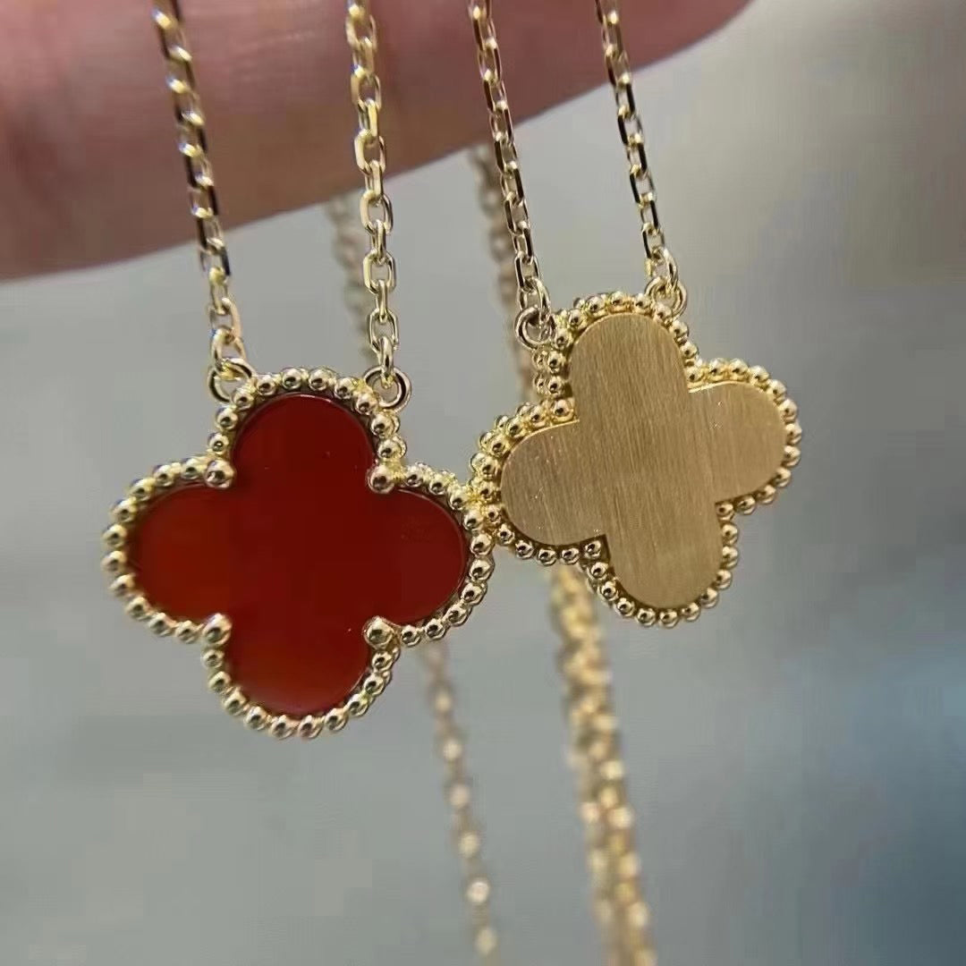 [Vicky]CLOVER 15MM CARNELIAN SINGLE FLOWER NECKLACE