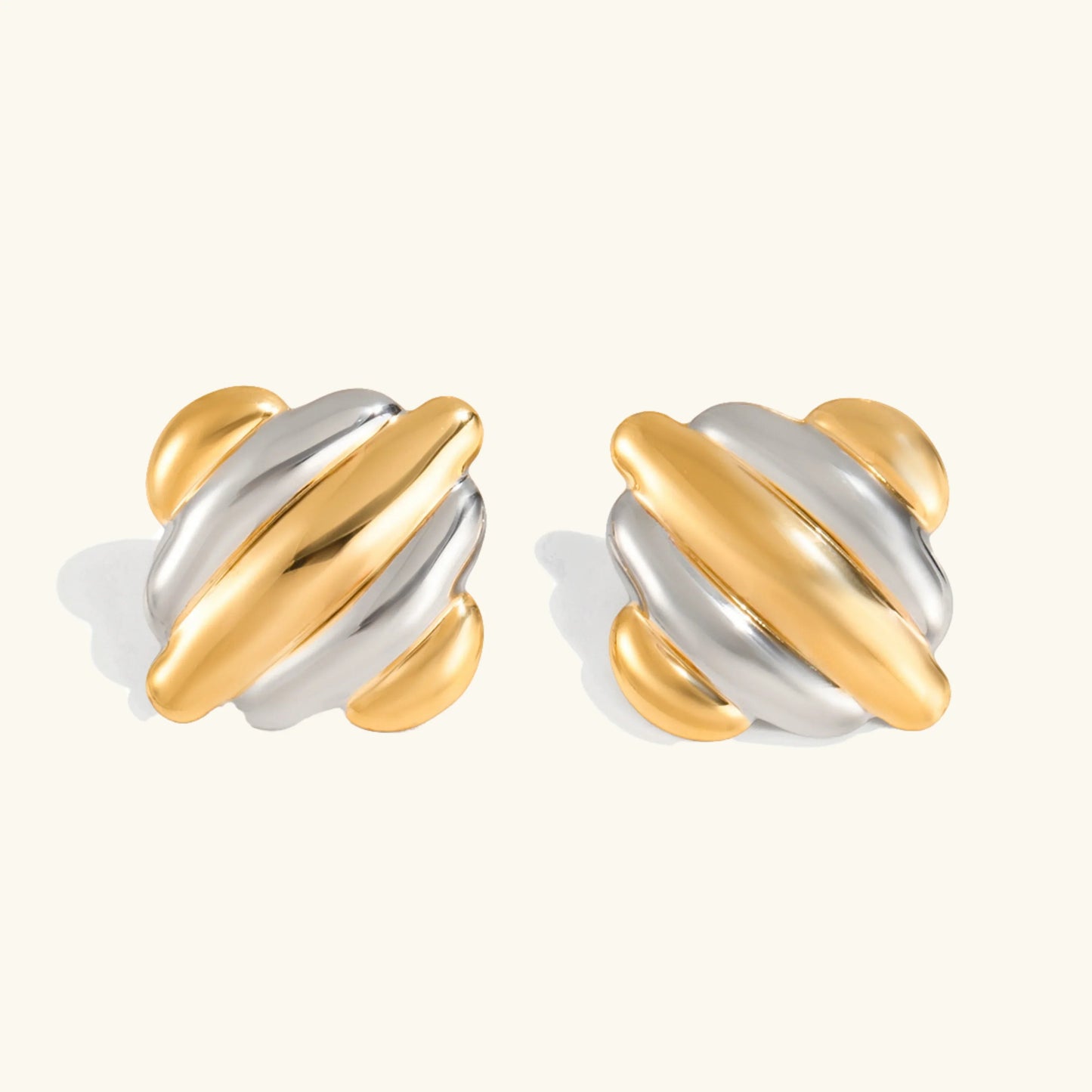 [Royal Vicky]Maxine Rippled Gold Earrings