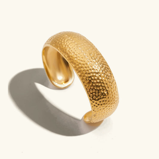 [Royal Vicky]Cheyenne Textured Gold Band