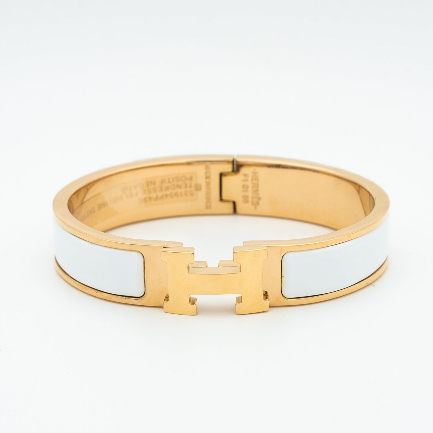 [Vicky]H WHITE BRACELET