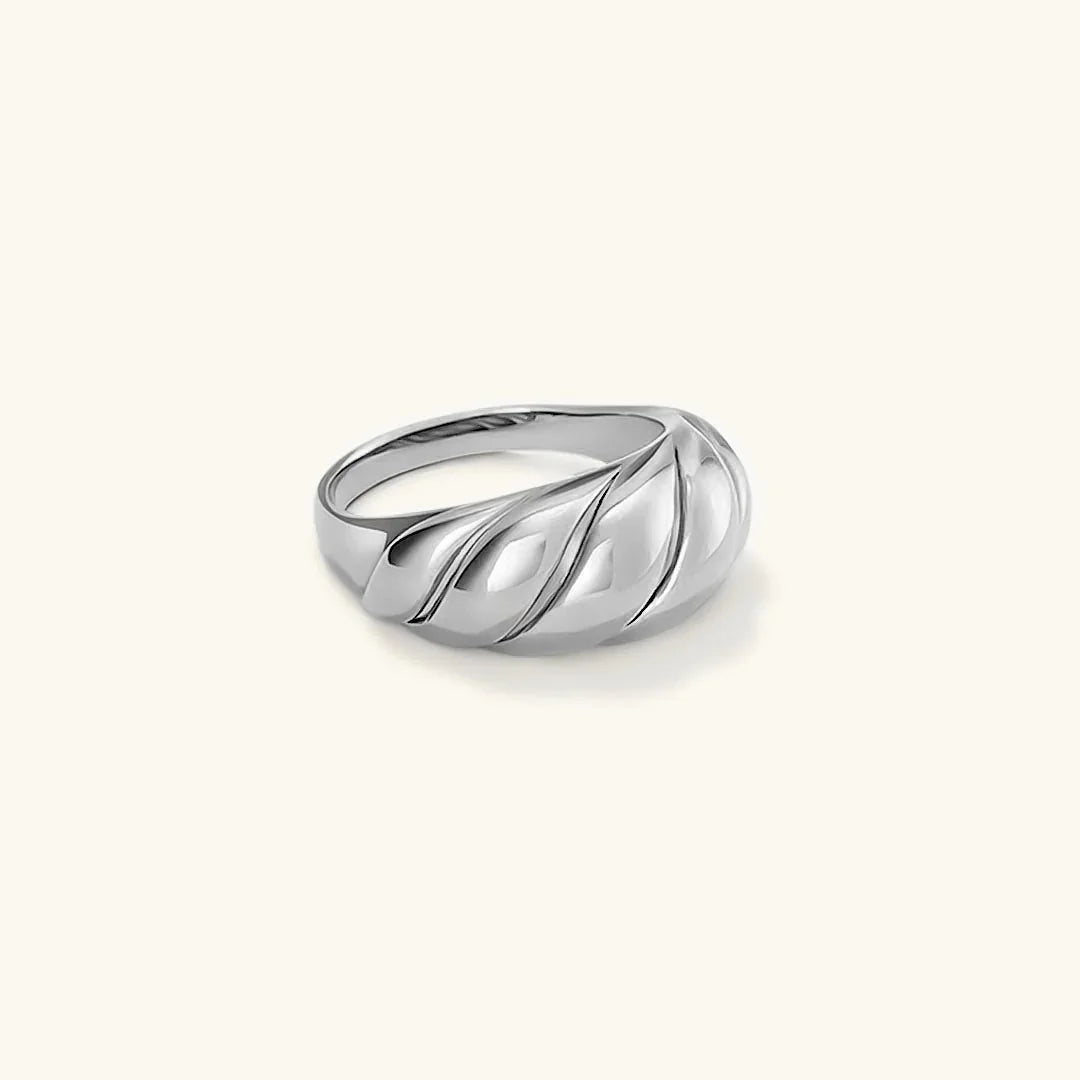 [Royal Vicky]Lorelei Gold Croissant Ring