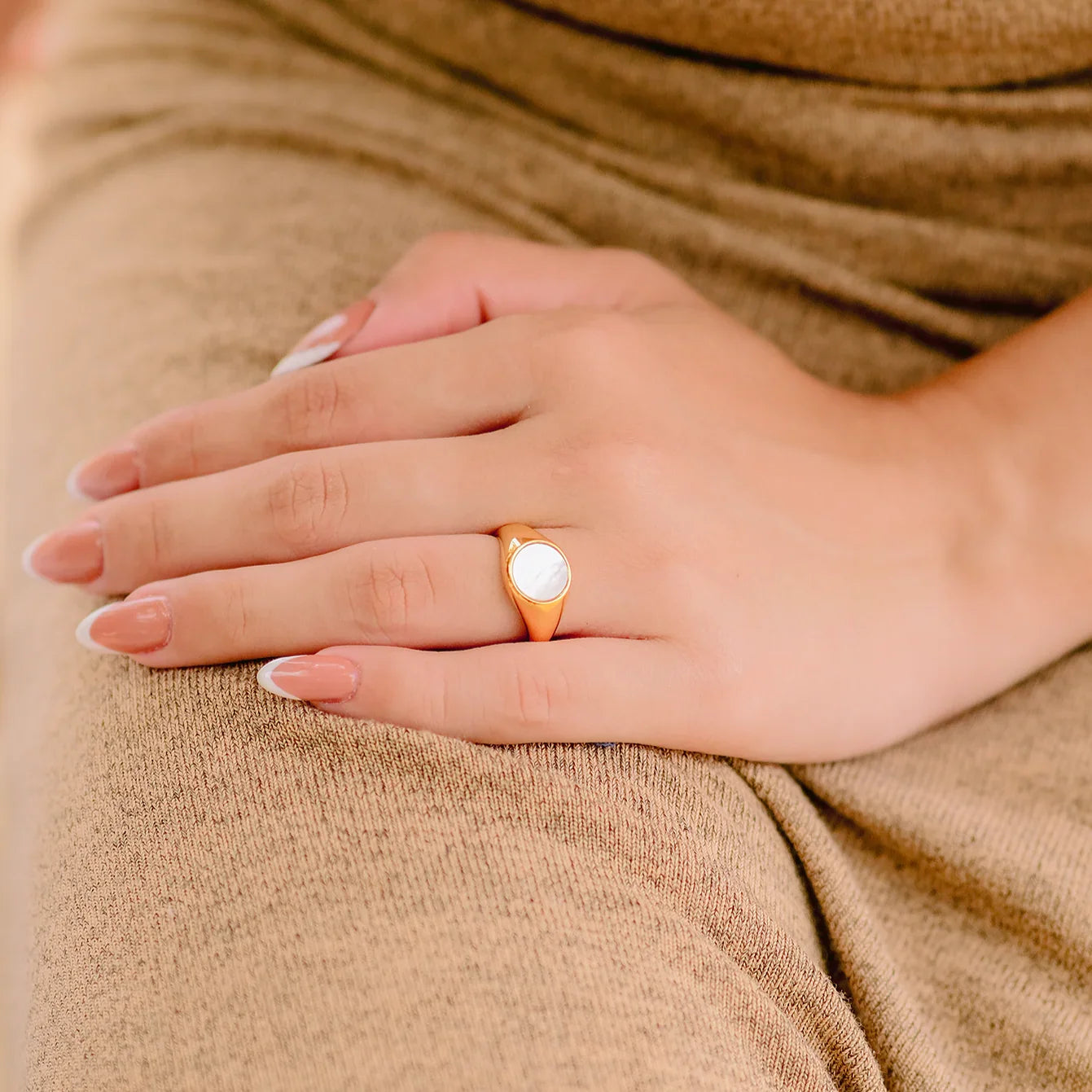 [Royal Vicky]Mother Of Pearl Gold Ring