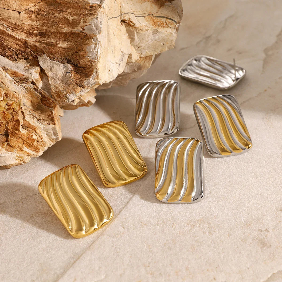 [Royal Vicky]Colette Gold Earrings