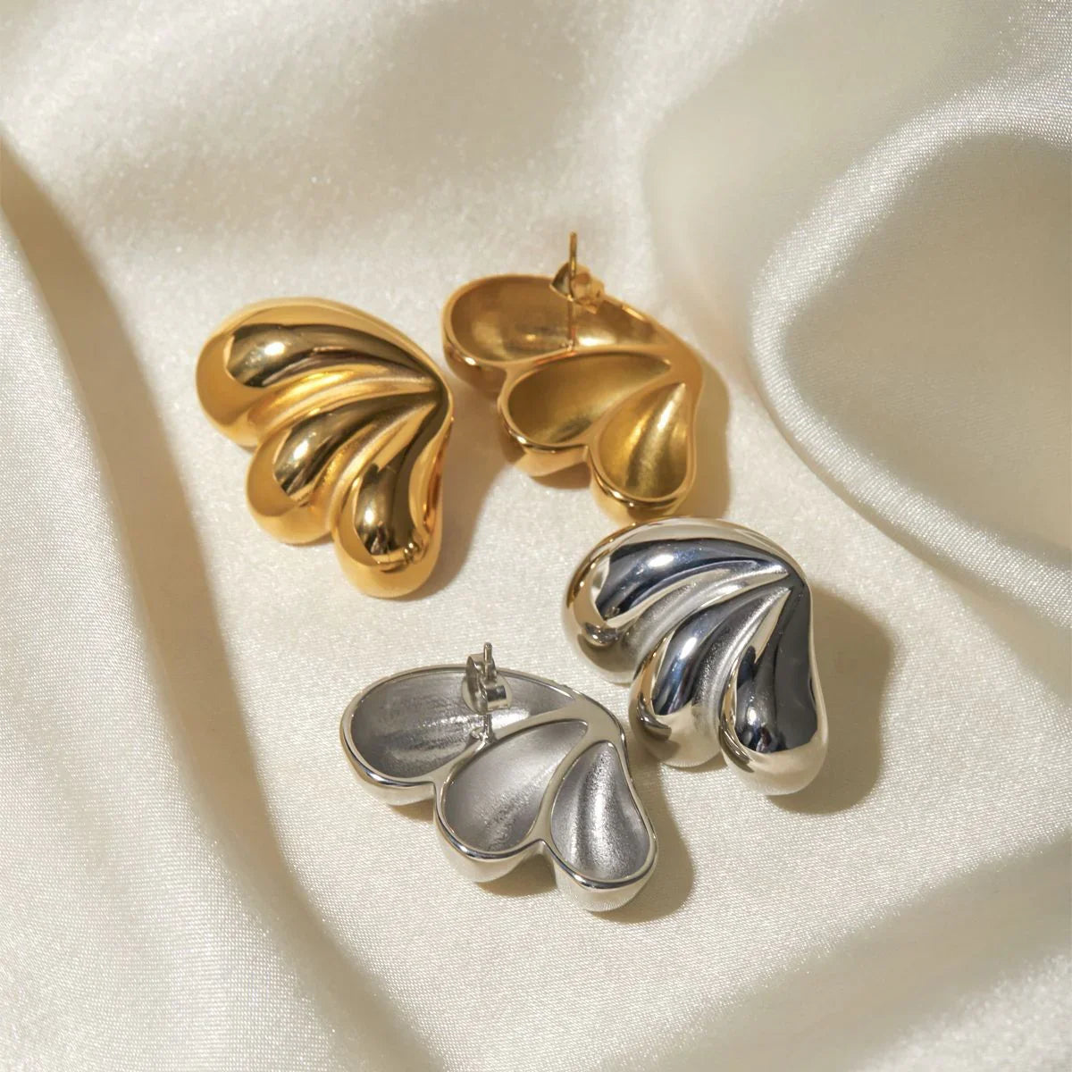 [Royal Vicky]Liesel Gold Butterfly Earrings