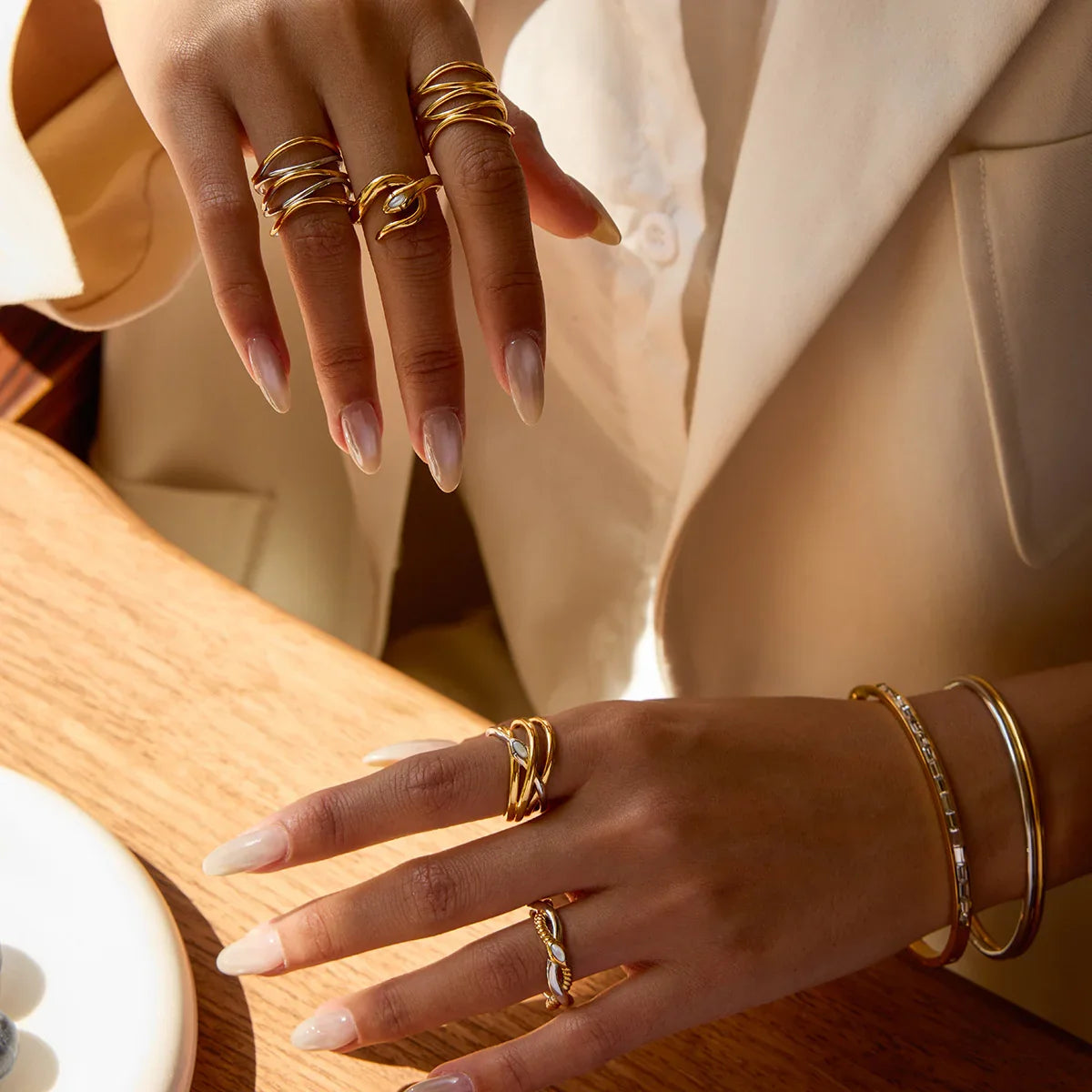 [Royal Vicky]Nerisse Two-Tone Twist Ring