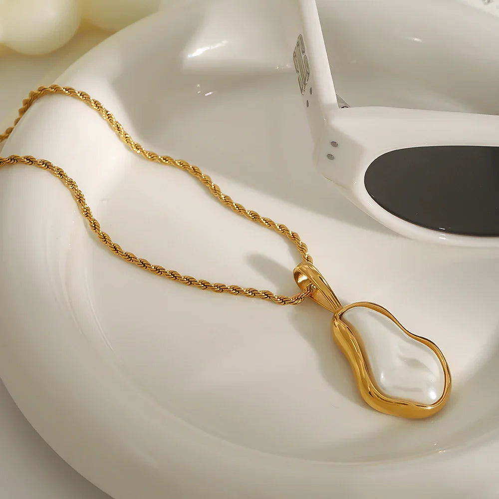 [Royal Vicky]Marjorie Freshwater Pearl Necklace