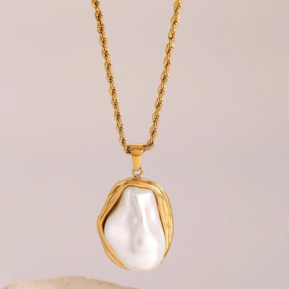 [Royal Vicky]Carly Mother Of Pearl Pendant