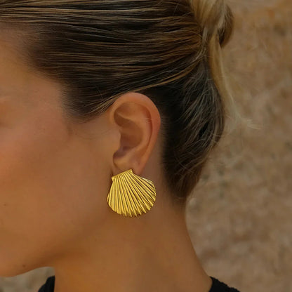 [Royal Vicky]Nicole Seashell Gold Earrings