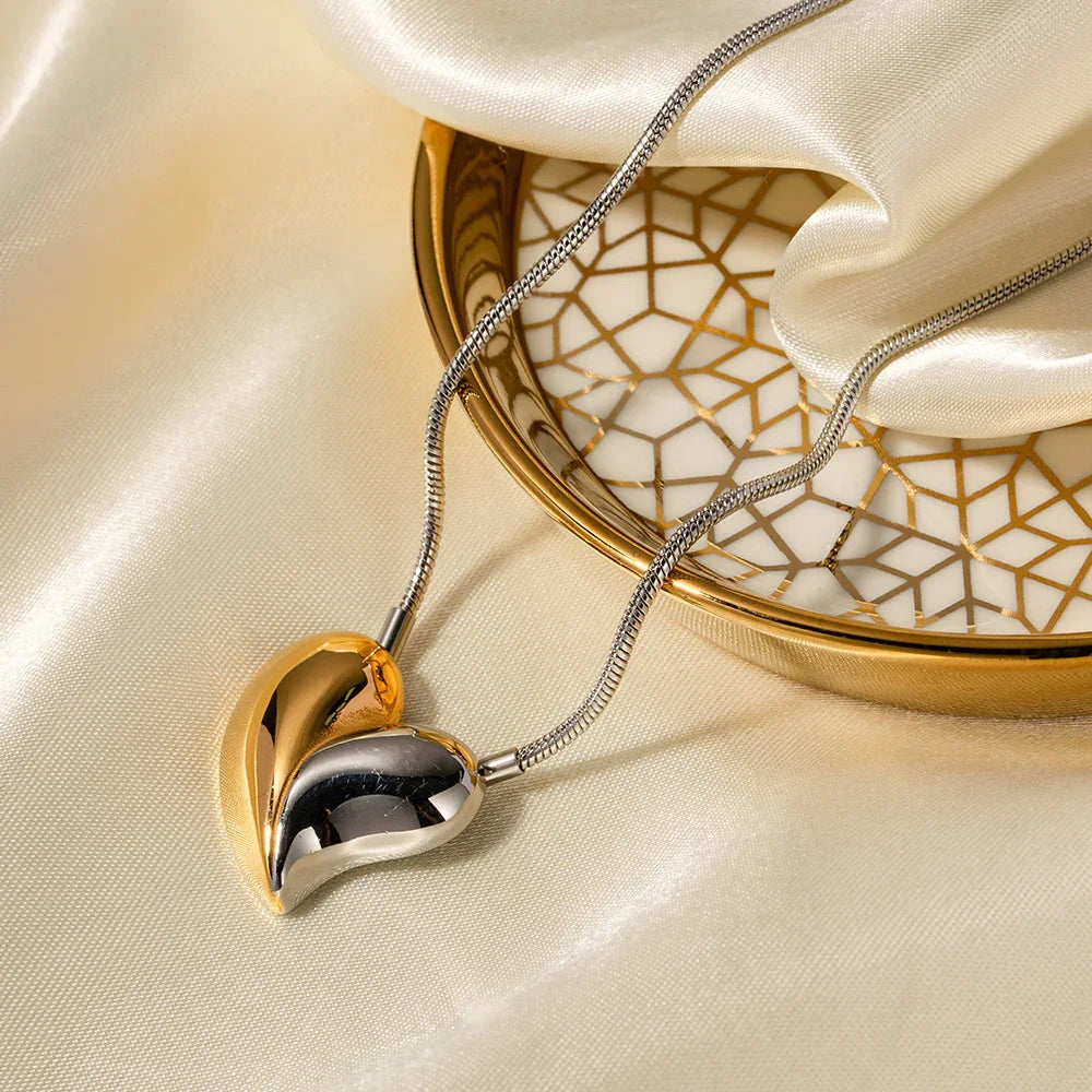 [Royal Vicky]Dorothea Two Tone Heart Necklace