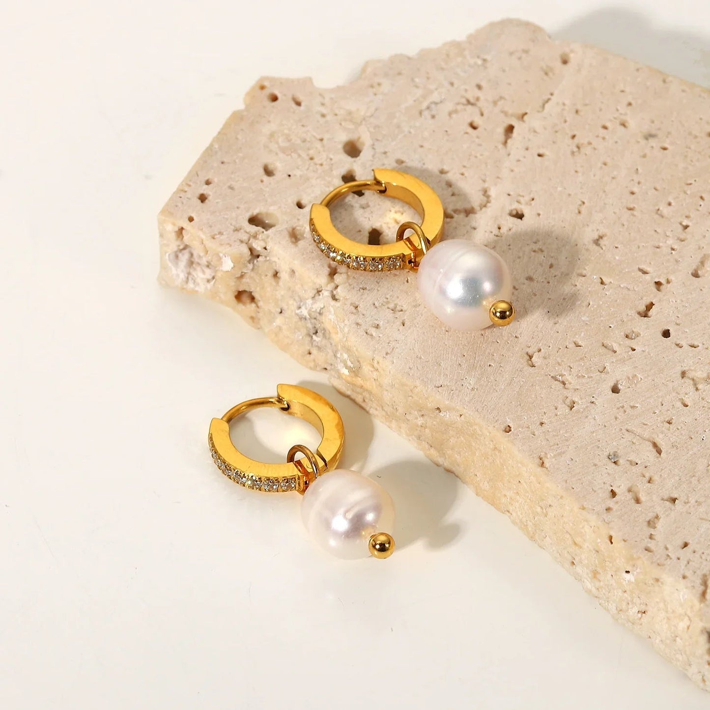 [Royal Vicky]Sara Pearl Earrings