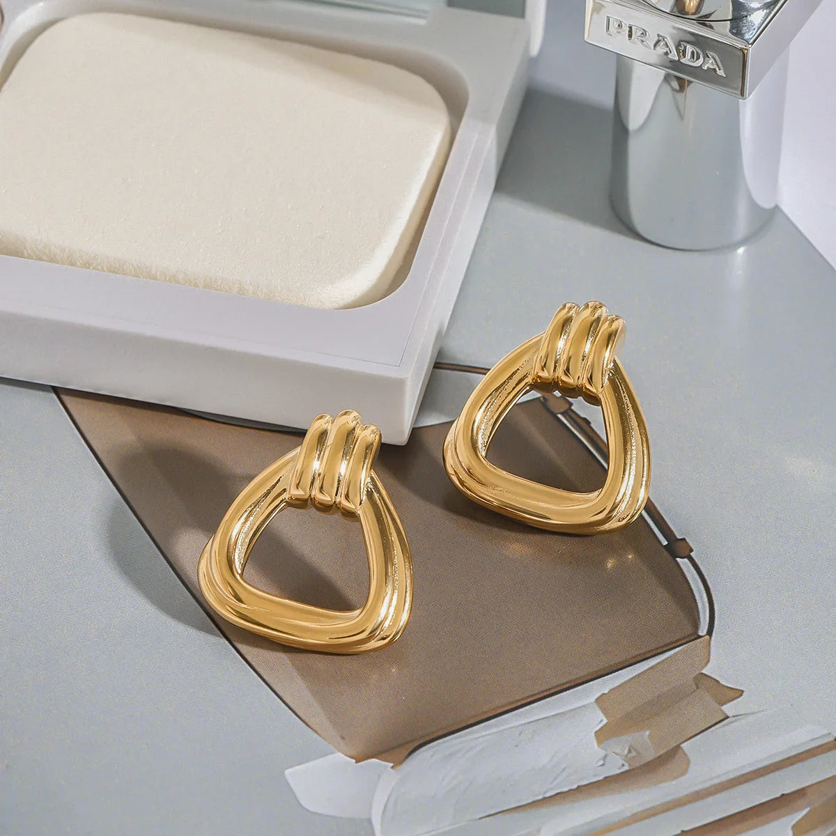 [Royal Vicky]Doris Knot Charm Gold Earrings
