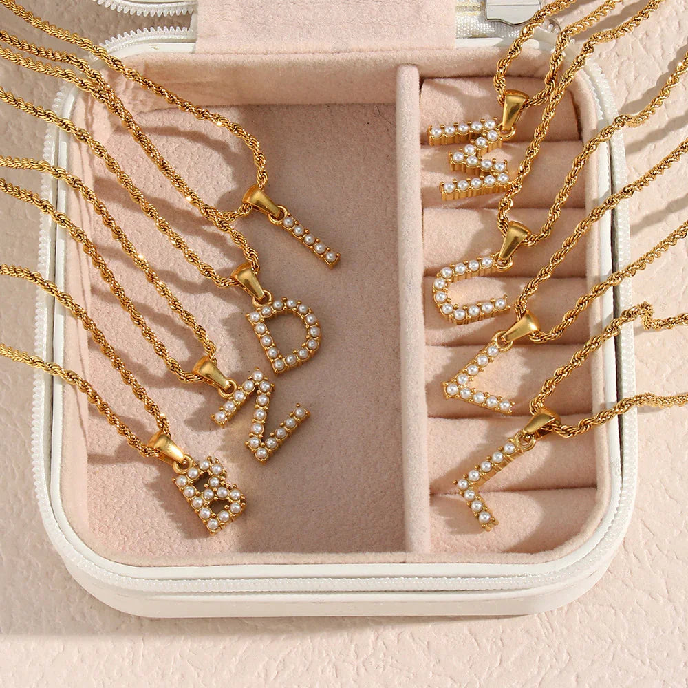 [Royal Vicky]Elodie Initial Letter Pearl Necklace