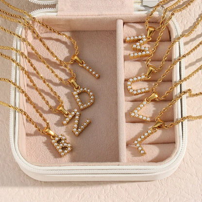 [Royal Vicky]Elodie Initial Letter Pearl Necklace