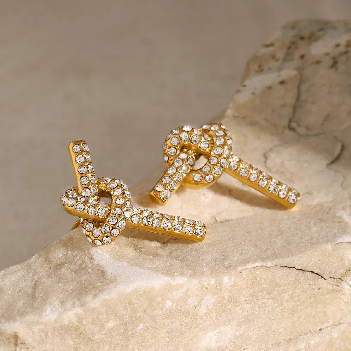 {"[Royal&Vicky]Francesca Diamond Earrings": "[Royal&Vicky]フランチェスカ・ダイヤモンド・イヤリング"}