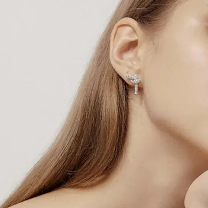 {"[Royal&Vicky]Francesca Diamond Earrings": "[Royal&Vicky]フランチェスカ・ダイヤモンド・イヤリング"}