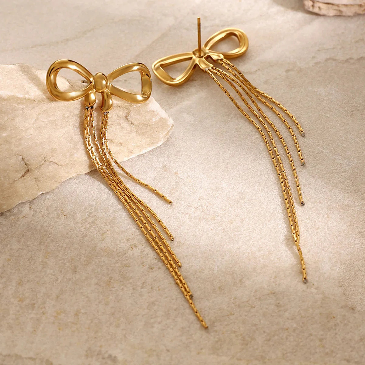 [Royal Vicky]Yvette Bow Earrings