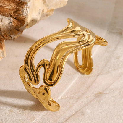 [Royal Vicky]Anissa Wavy Gold Bracelet
