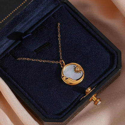 [Royal Vicky]Evangeline Lunar Gold Necklace