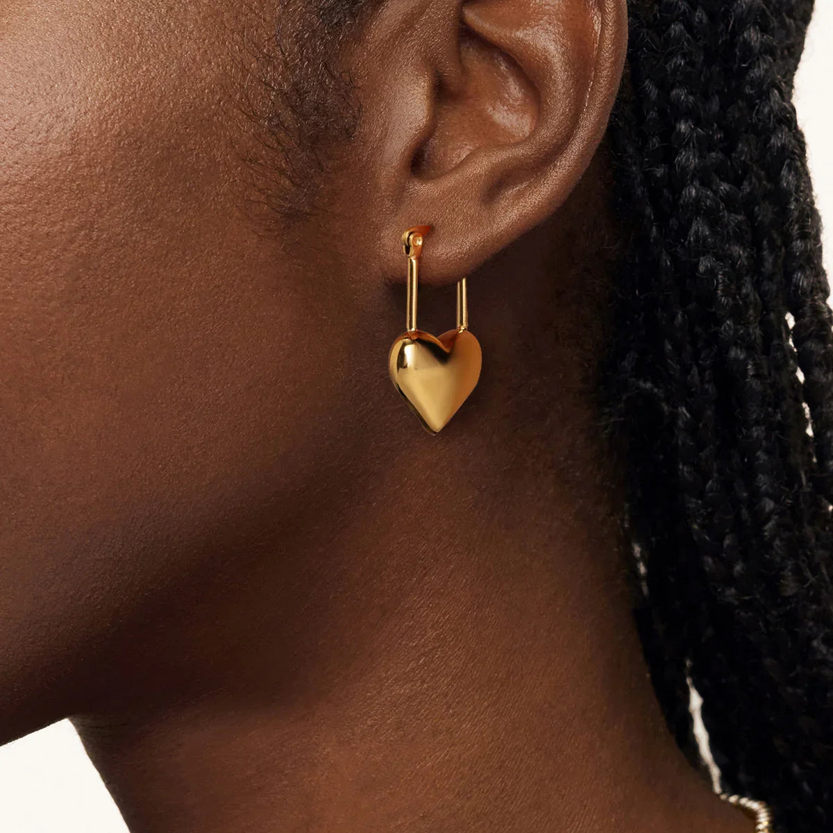 [Royal Vicky]Jessamine Heart Earrings