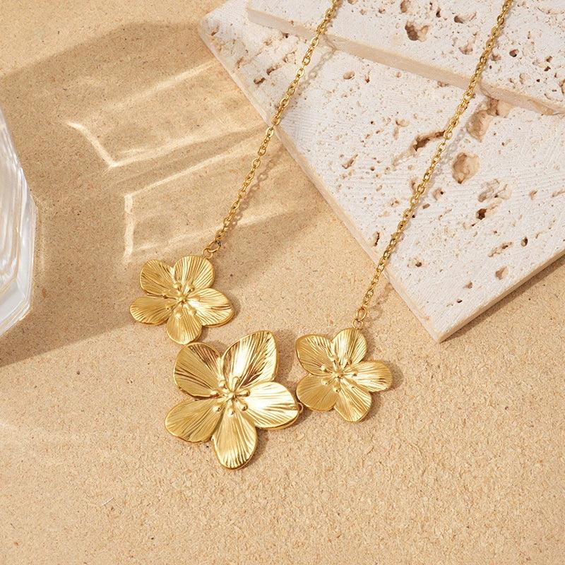 [Royal&Vicky]Millie Gold-Blumen-Halskette