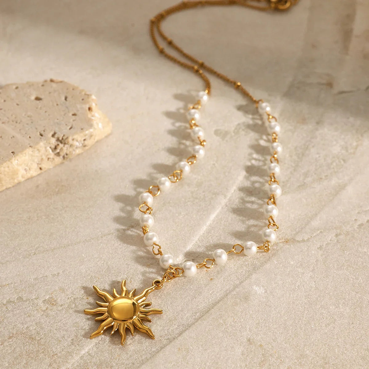 [Royal Vicky]Apollo Sun Pearl Necklace