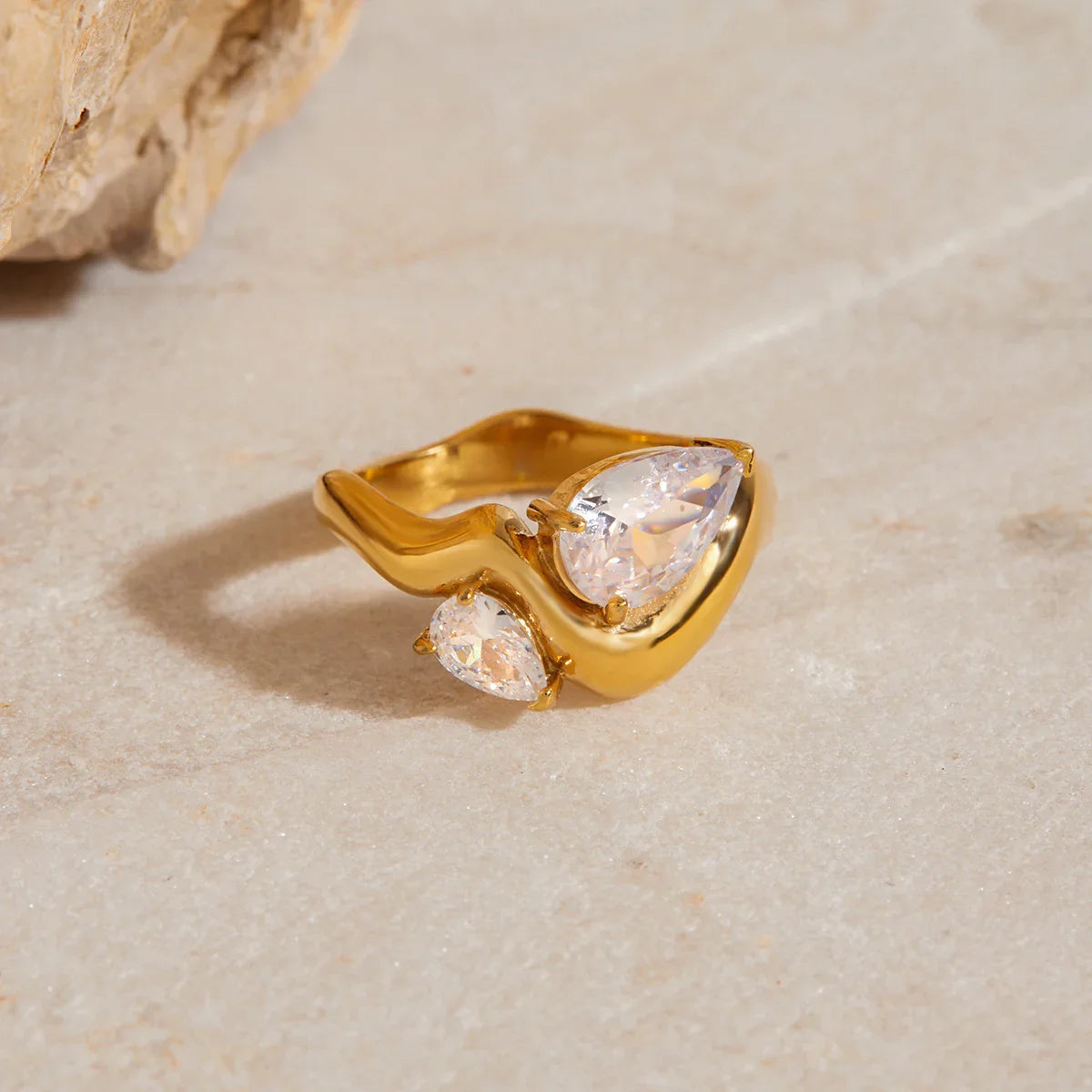 [Royal Vicky]Soletta Diamond Teardrop Gold Ring