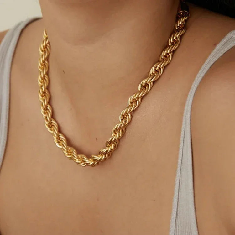 [Royal Vicky]Mila Golden Twist Necklace