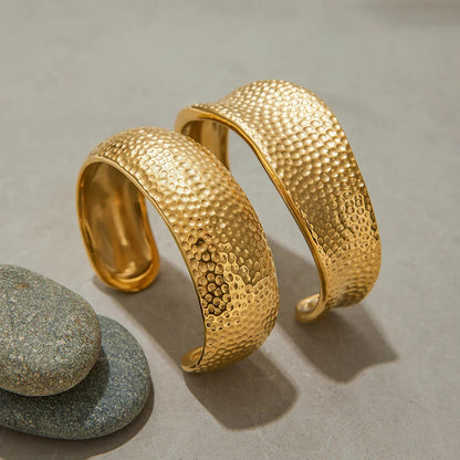 [Royal Vicky]Cheyenne Textured Gold Band