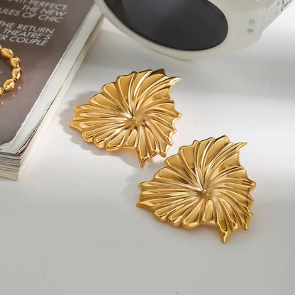[Royal Vicky]Rafaela Sculpted Petal Gold Earrings