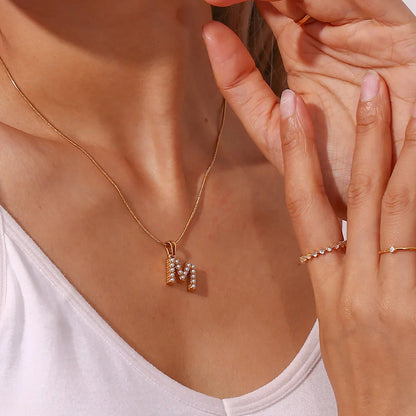 [Royal Vicky]Augustine Initial Letter Pearl Necklace