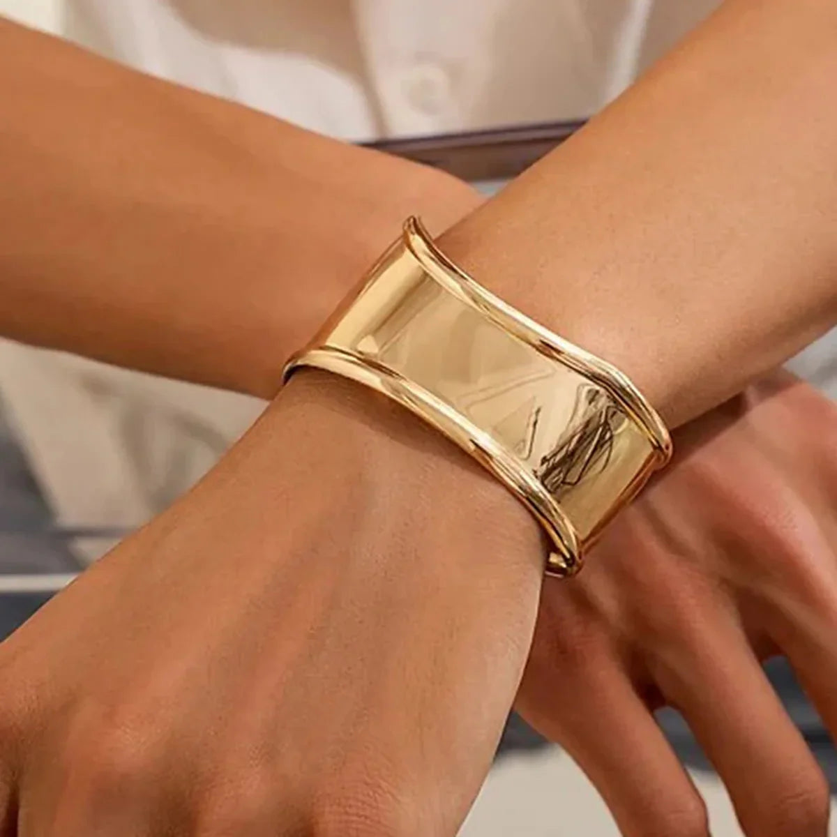[Royal Vicky]Nellie Smooth Gold Cuff