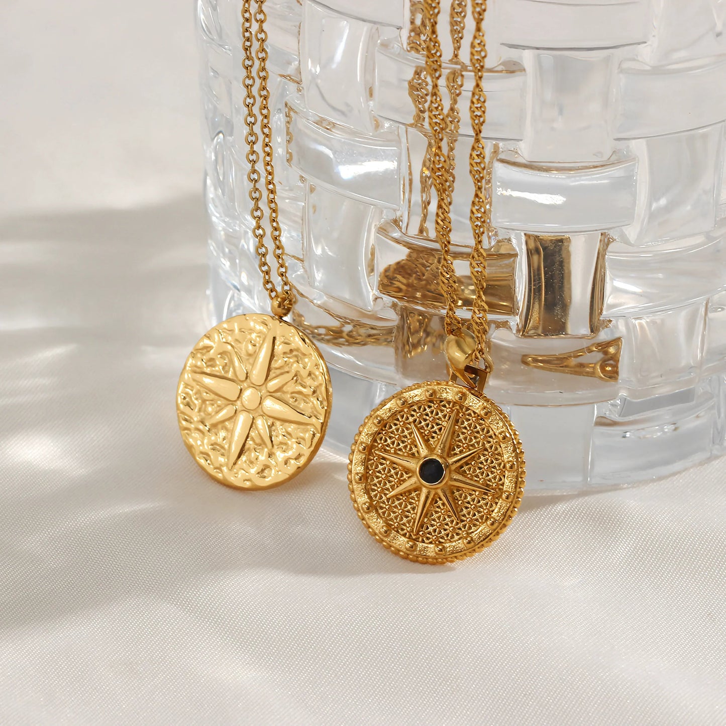 [Royal Vicky]Ellie Compass Necklace