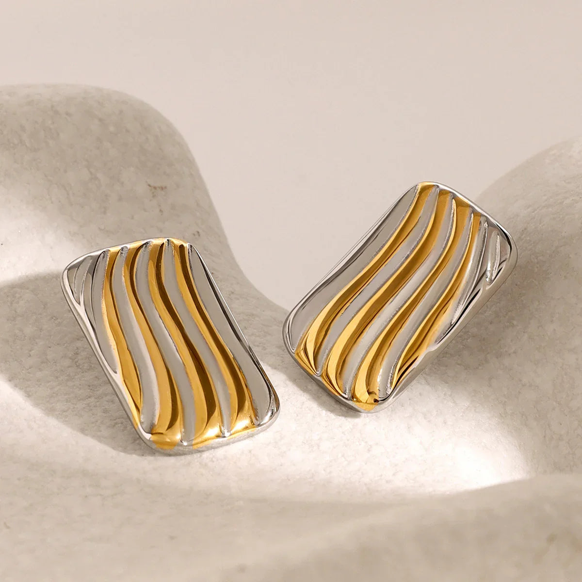 [Royal Vicky]Colette Gold Earrings